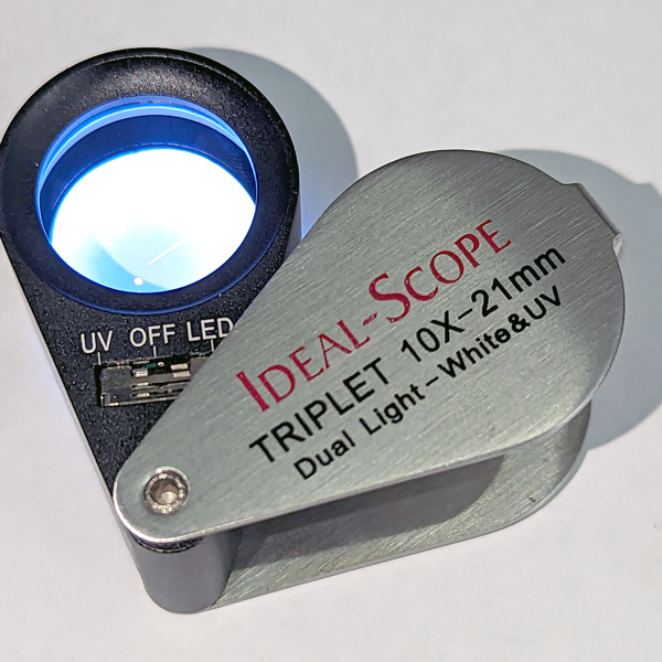 UV & LED Light Super 10x Loupe - Ideal Scope